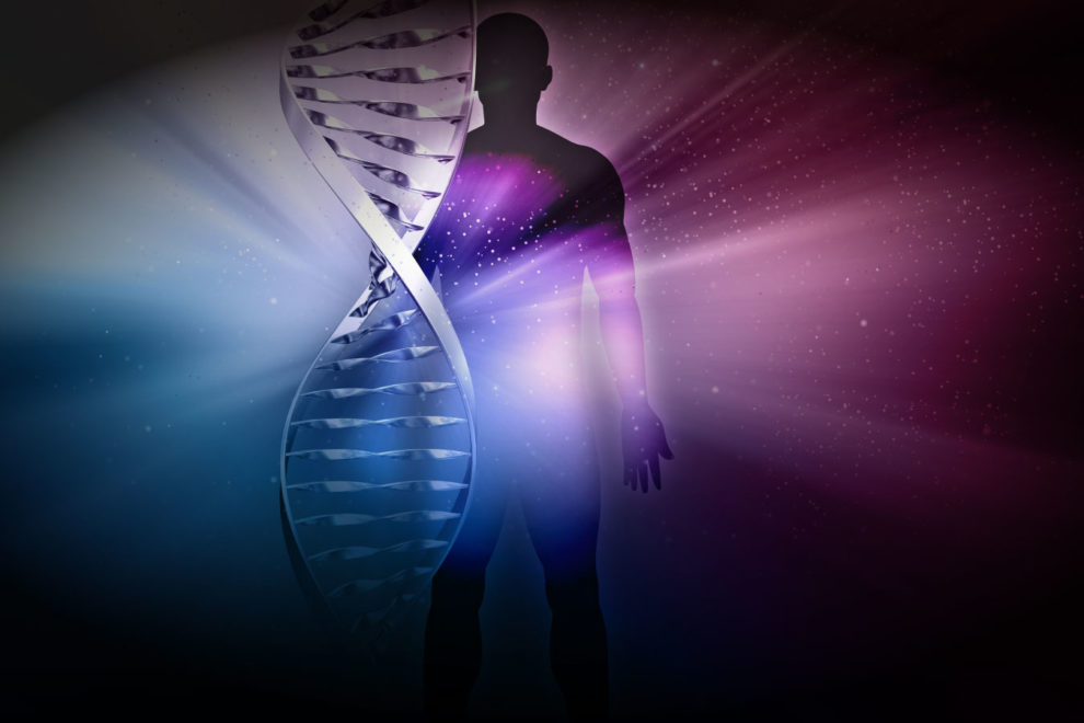 silueta de um homem e uma linha de dia no meio do cosmo